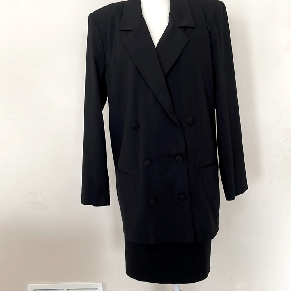 Toni Garment Skirt suit